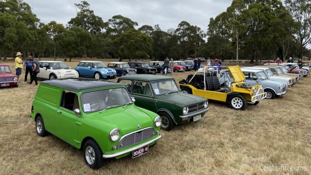 Many variants of Mini were present.