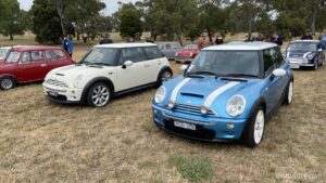 Few examples of MINI were present - only these two from the first R50 generation.